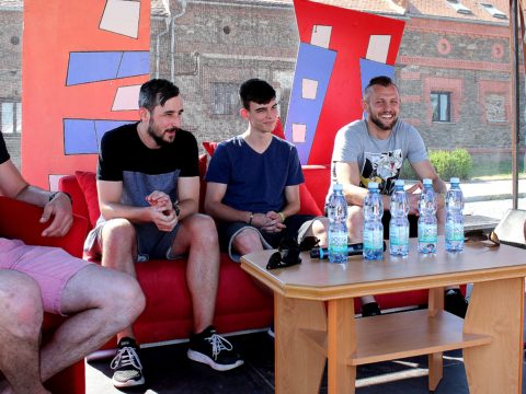 Barevné město, 4. ročník, Talk Show čtyř házenkářů, Zruč nad Sázavou