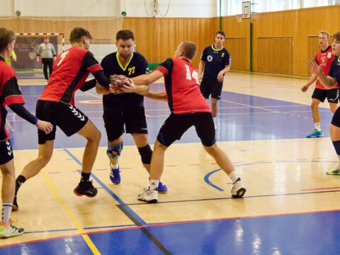 Posázavské derby Jiskře uteklo již v prvním poločase. Po zbytek utkání hosté domácí tým nepustili ke snížení skóre