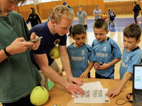 Sobota 16. listopadu – mistrovský turnaj minižáků 5 + 1 v Úvalech